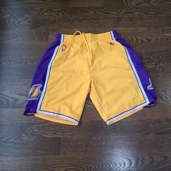 Other - NBA Adidas Los Angeles Lakers men's basketball shorts sz.L